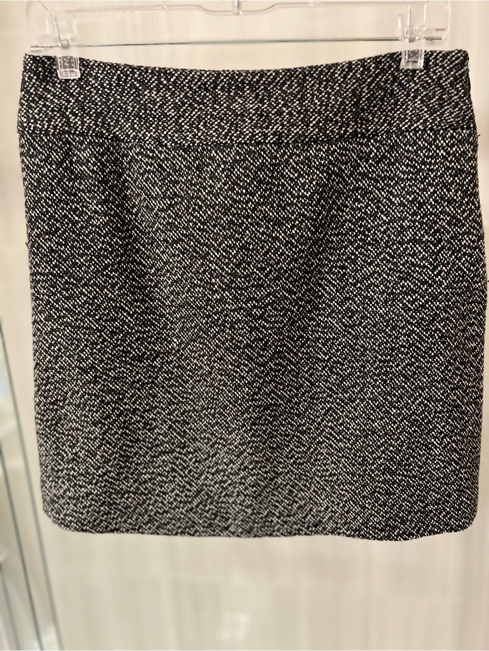 DKNYC Black and White Tweed Mini Skirt Size 6.